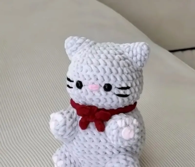 Kitten with Bow, step 6: Finished